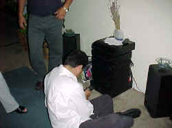 MarioDJ.jpg (48399 bytes)